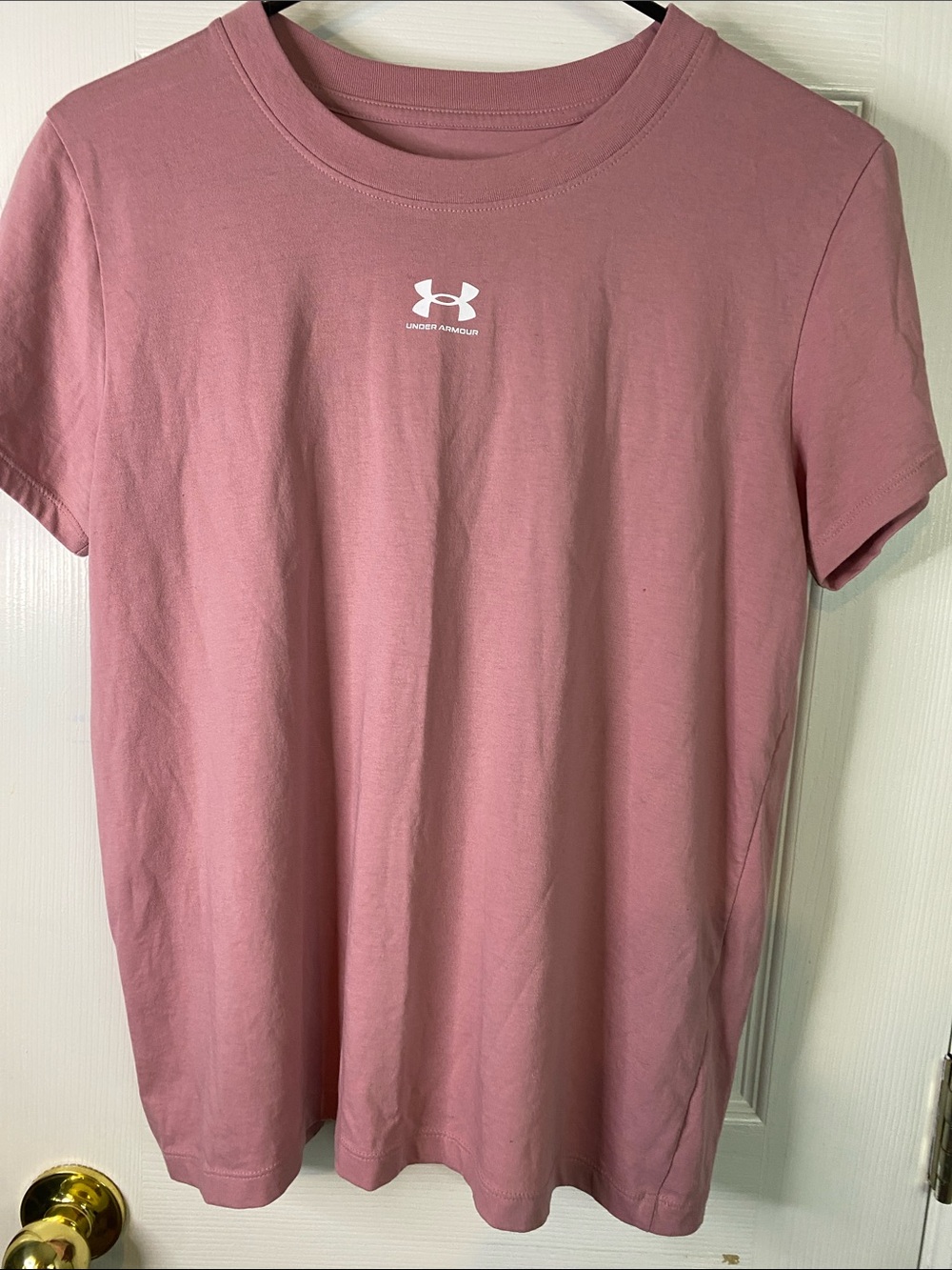 Under Armour Pink Short Sleeve Logo Tee Womens Size Medium.